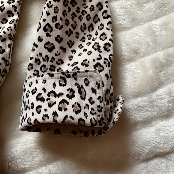 👏 3/$35 👏TanJay Ladies Leopard Print Jacket - Picture 10 of 12